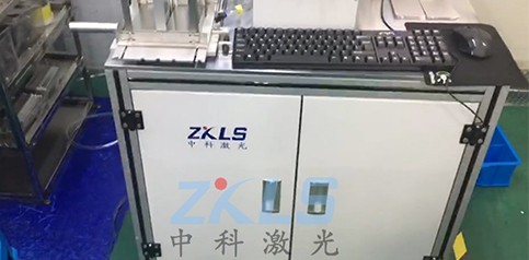 激光除銹機器除銹畫面，引起強烈舒適